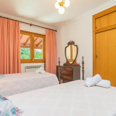 Holiday home Ginebro